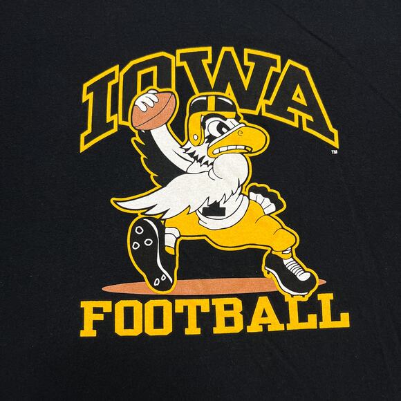 Gildan University of Iowa Football Shirt Herky Hawkeyes Short Sleeve Men's XL - Picture 2 of 6